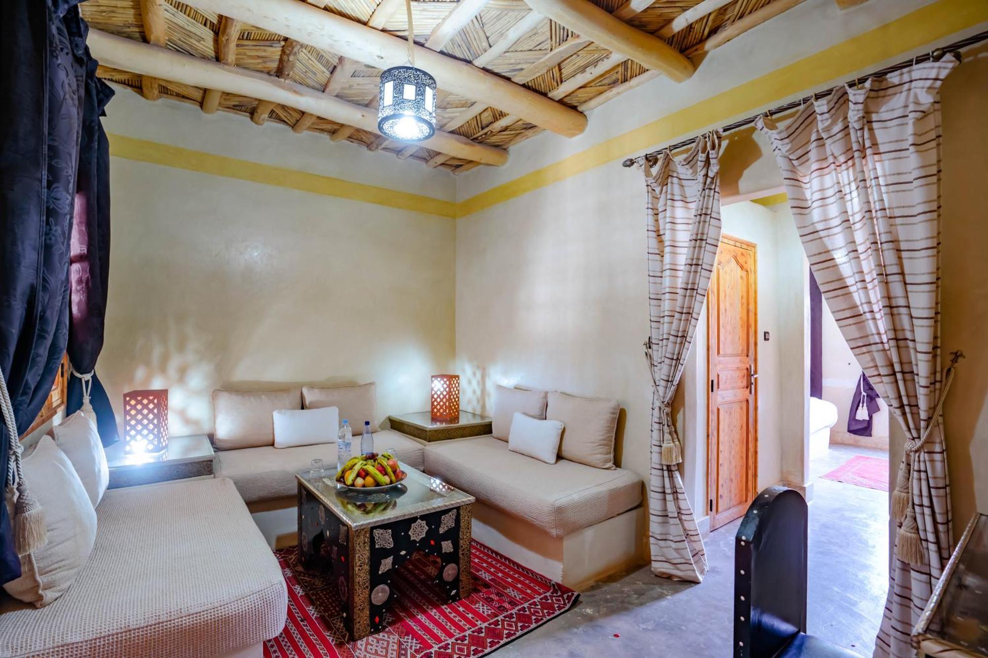 Bed and Breakfast Kasbah Tizzarouine à Boumalne Extérieur photo