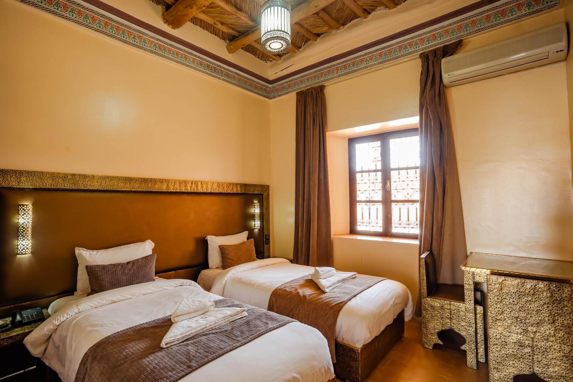 Bed and Breakfast Kasbah Tizzarouine à Boumalne Extérieur photo