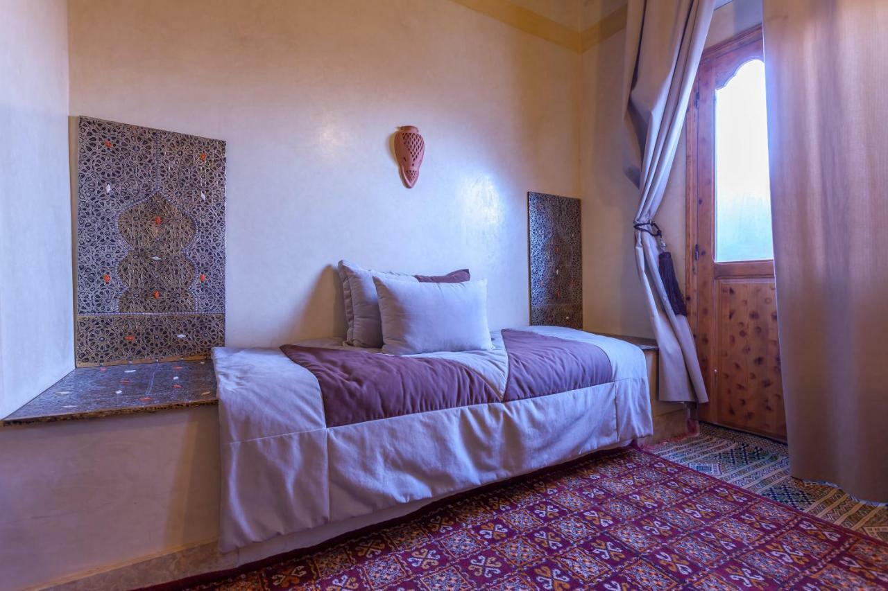 Bed and Breakfast Kasbah Tizzarouine à Boumalne Extérieur photo